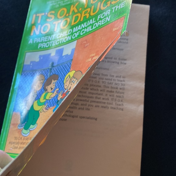 VTG “ It’s O.K. To Say No To Drugs Paperback Book! - Picture 3 of 6